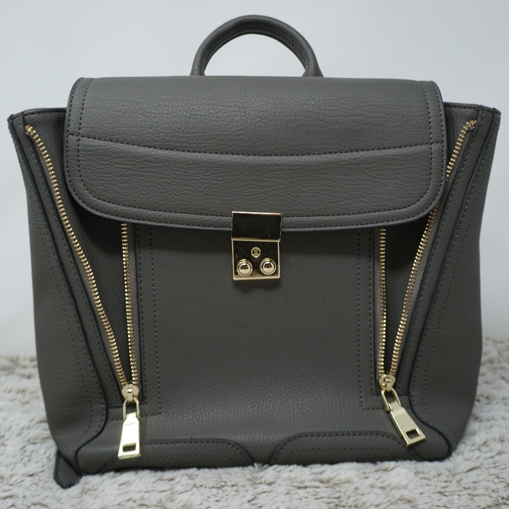 Backpack - Picture 2 of 4